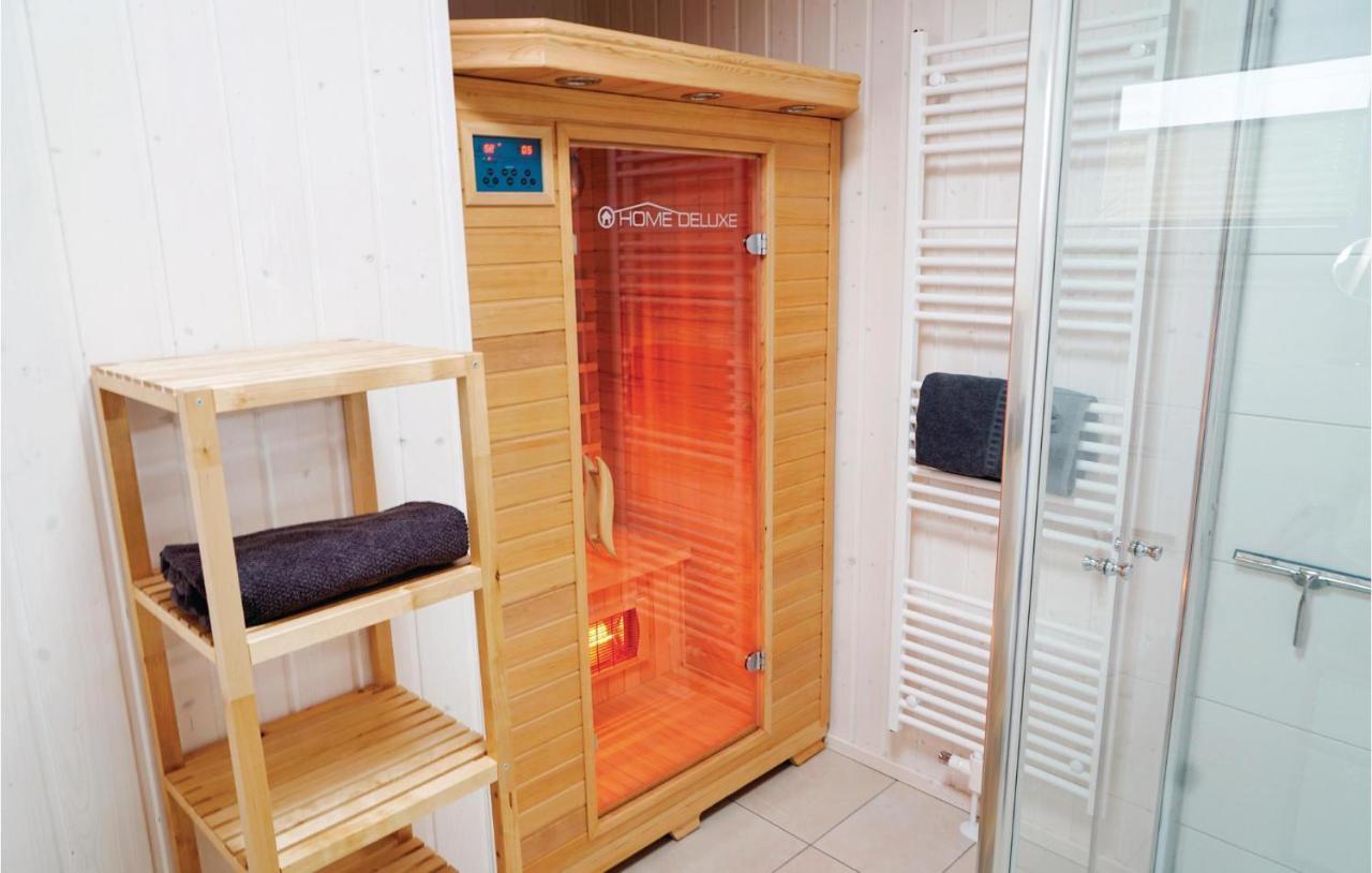 Stunning Home In Ostseeresort Olpenitz With Sauna Exteriör bild